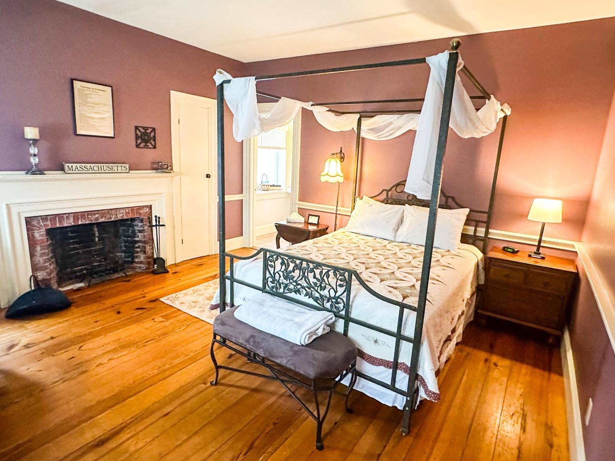 The Black Walnut Inn Amherst Exteriér fotografie