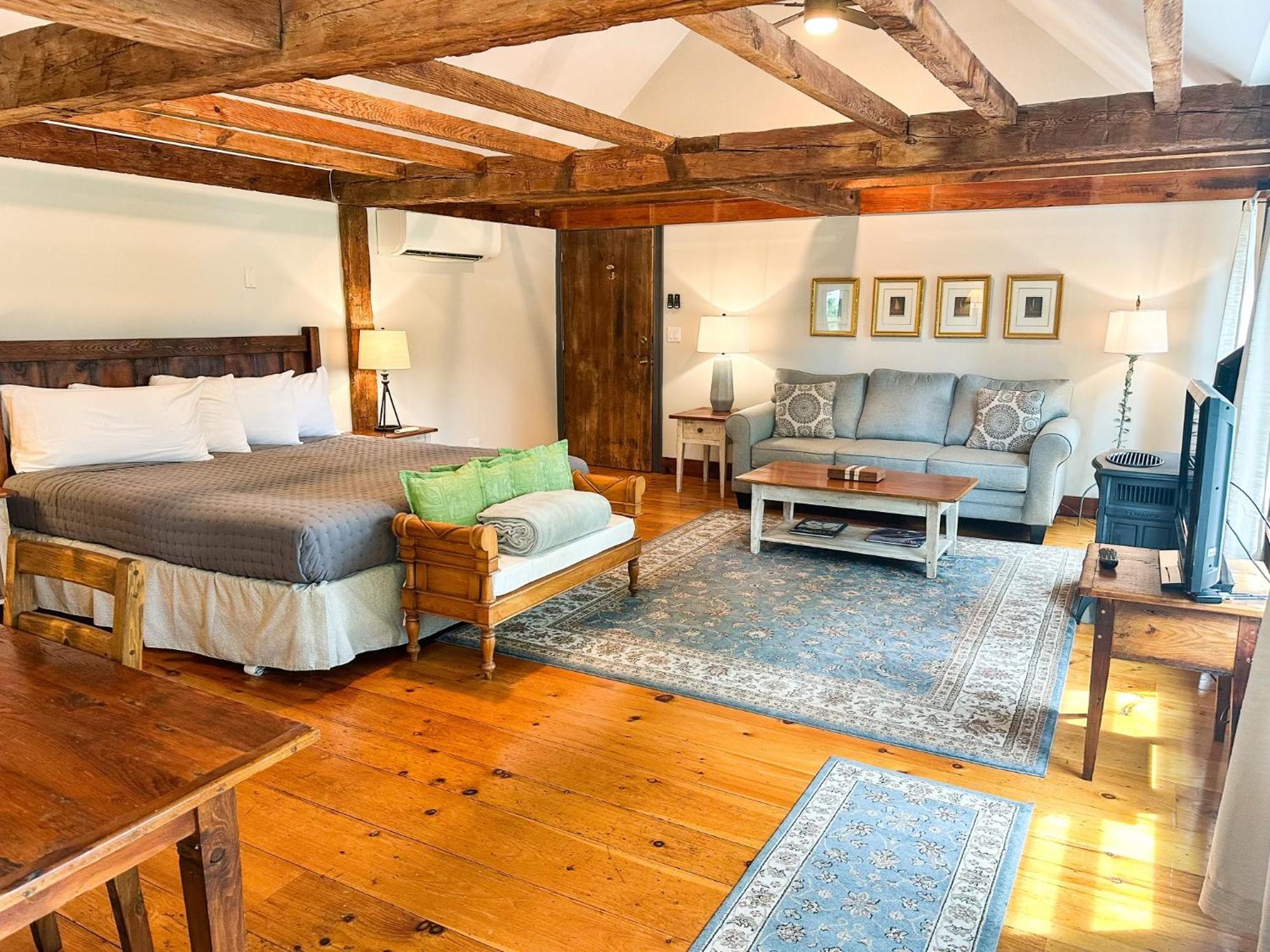 The Black Walnut Inn Amherst Exteriér fotografie