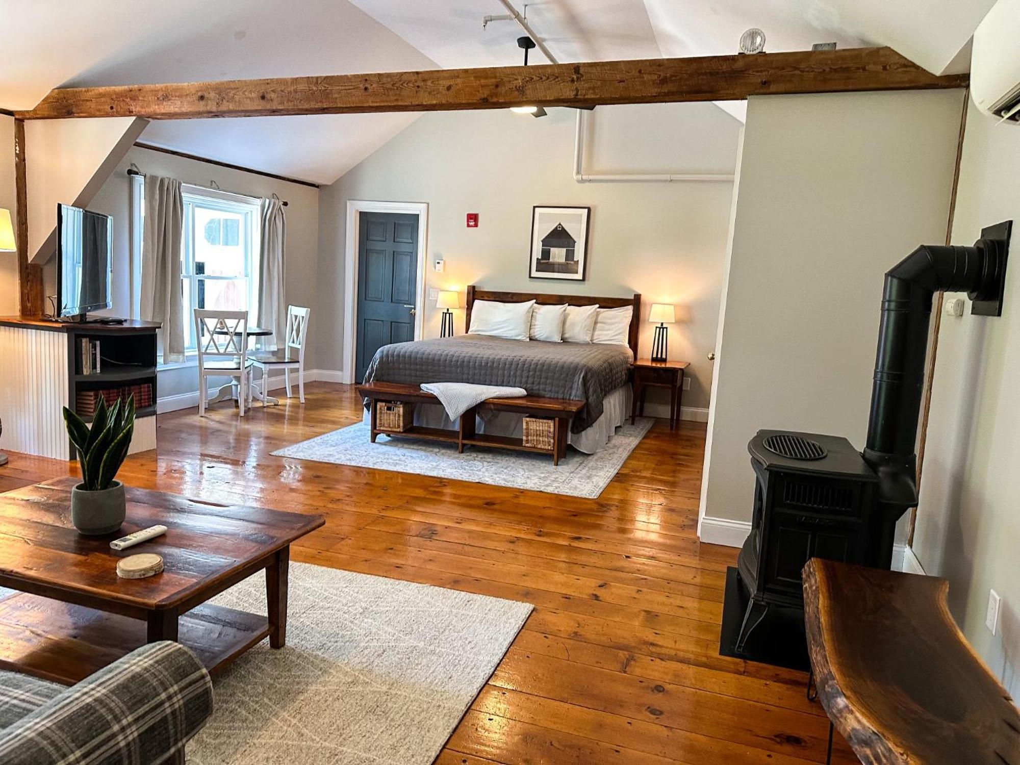 The Black Walnut Inn Amherst Exteriér fotografie